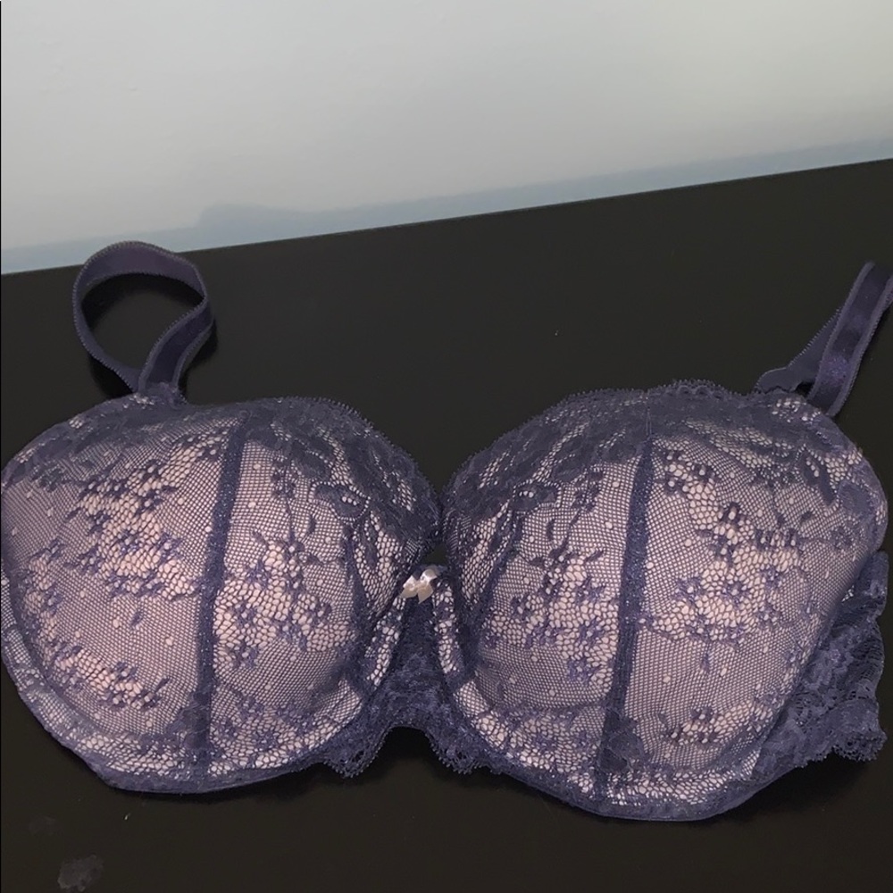EUC Victoria’s Secret Lined Demi Bra
